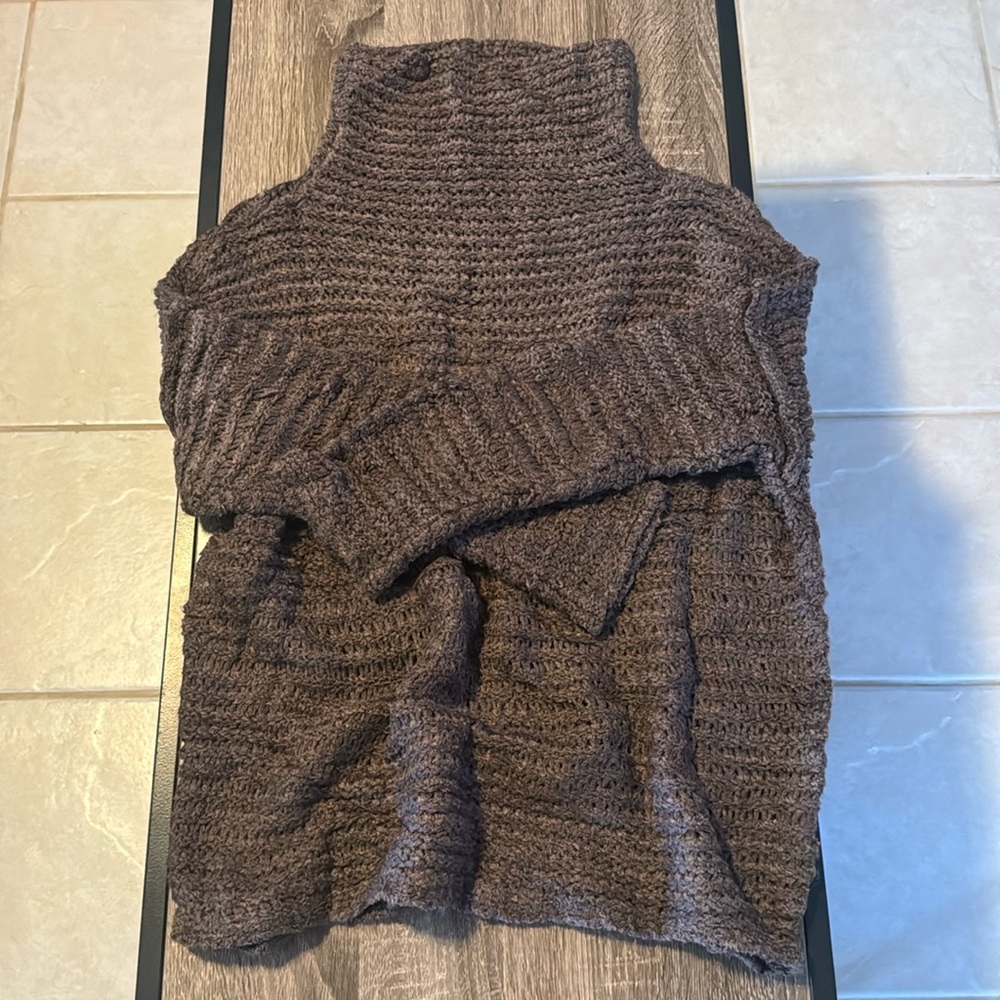 Aerie sweater